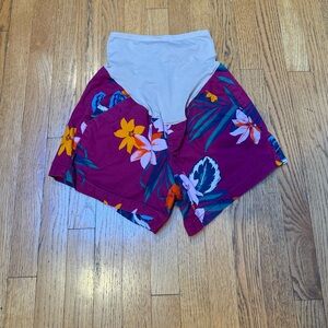 Old Navy Maternity Full Panel Floral Shorts